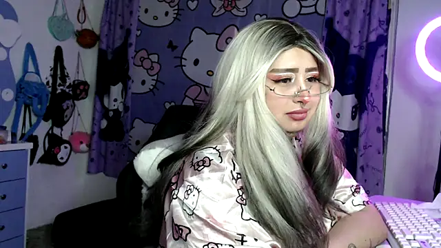 lussyevans24のライブXXXチャット