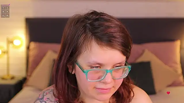 XXX chat uživo modela Ariell_Mini