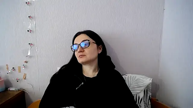 Shiny_gine live XXX chat