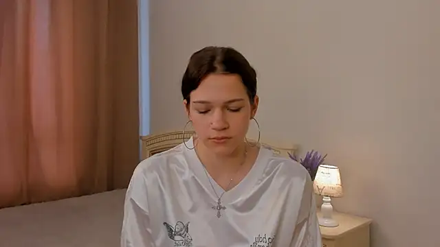 VelvetRisque: онлайн-секс-чат