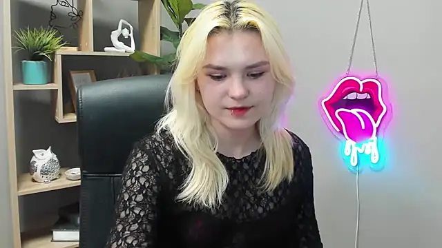 SweetLilyxo: онлайн-секс-чат