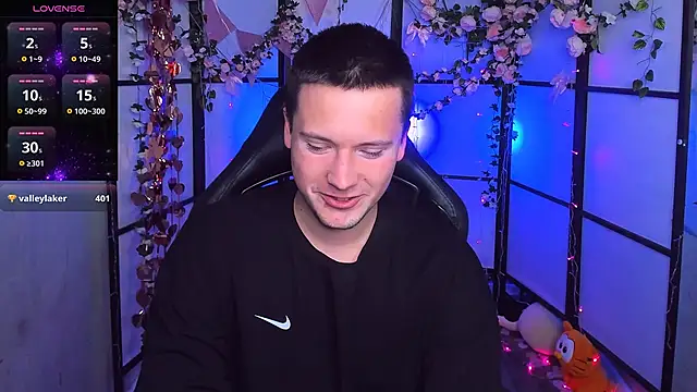 XXX chat uživo modela ZackVibe