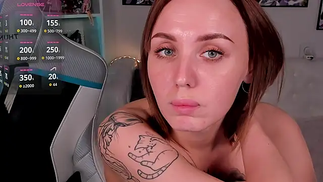 LianaFord élő XXX-chatje