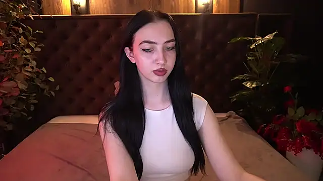 WildKittenX_ élő XXX-chatje