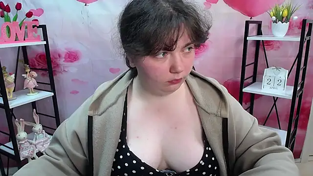 NeonilaLisova Adlı Modelin Canlı XXX Sohbeti