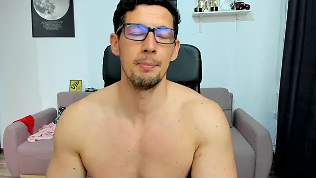 BrutusK08 Webcam show