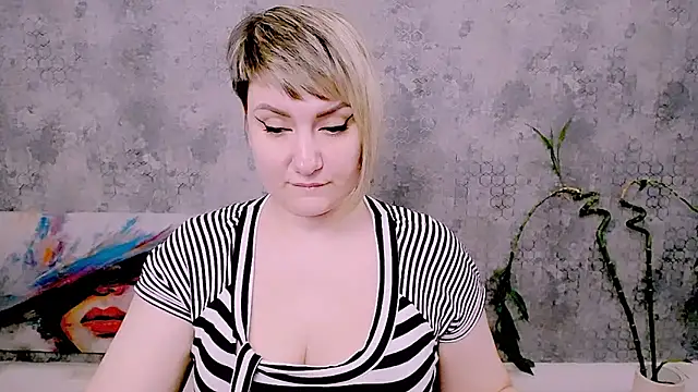 Djullia Adlı Modelin Canlı XXX Sohbeti