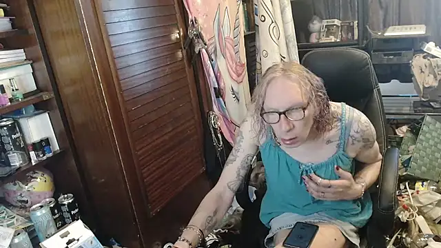 Ombeline1 Pertunjukan Webcam