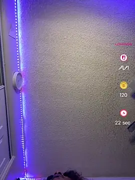 MidnightChanel: онлайн-секс-чат