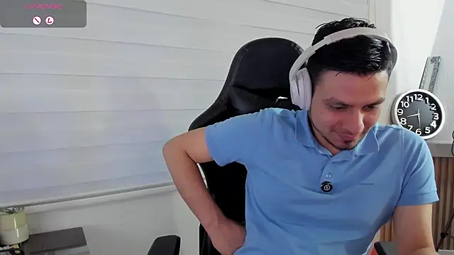 Chat +18 de Rick_Adams ao vivo