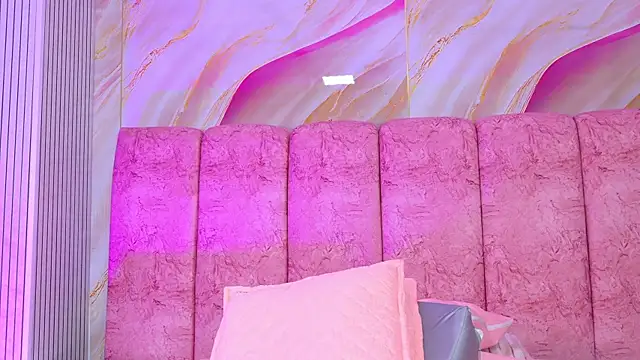 emmacurvy 现场XXX聊天