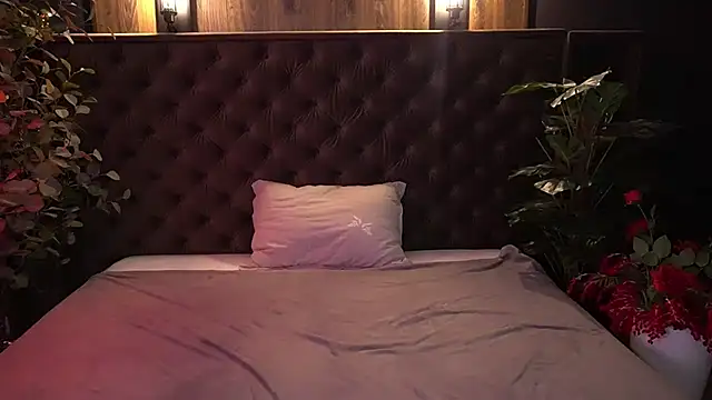 WildKittenX_ Adlı Modelin Canlı XXX Sohbeti