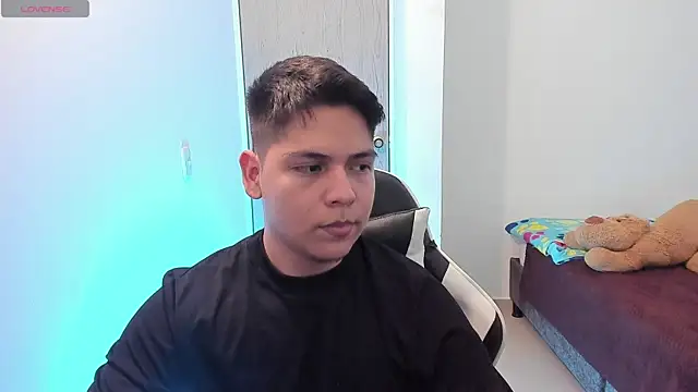 Asta_YunoXXX Adlı Modelin Canlı XXX Sohbeti