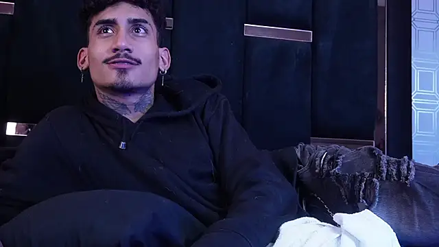 Dark_Eros_ লাইভ XXX চ্যাট