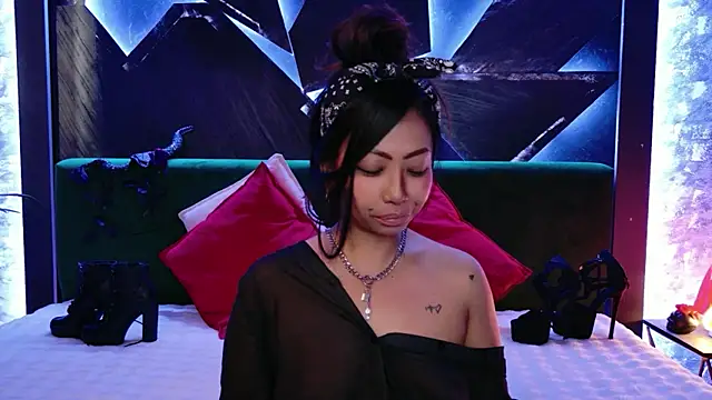 ElyaQuinn's Live XXX Chat