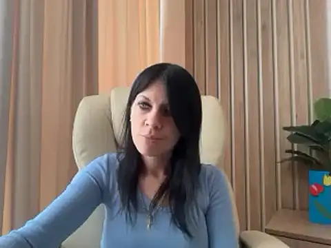 InjaAtHome: онлайн-секс-чат