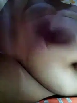 Show modela Huge_mama69 na web-kameri