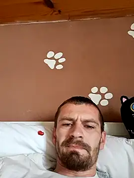 jozsi1995 live XXX chat