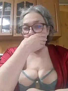 IrinaSweet54 网络视讯表演