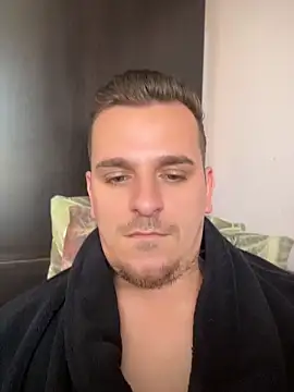 Huge_cock22cm: вебкам-шоу