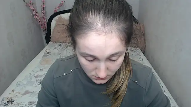 Holliy_Cooper Adlı Modelin Canlı XXX Sohbeti