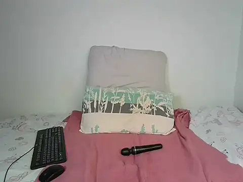 COCO__JUICY Adlı Modelin Canlı XXX Sohbeti