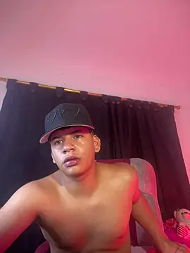 Aless_bigg Chat XXX live