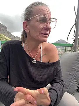 LucyLingerie78 Live XXX-chat