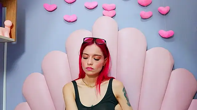 Chat +18 de luci_miller ao vivo