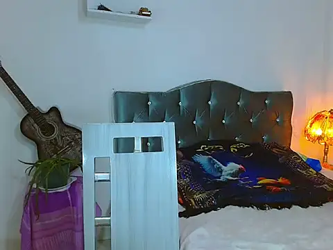 Pertunjukan Kamera Web _Santi2