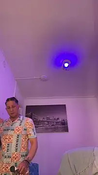 TitanNoir webkamerás műsora