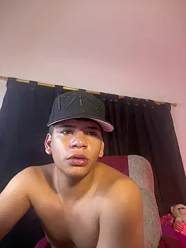 Aless_bigg: онлайн-секс-чат