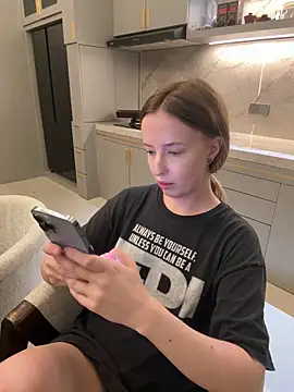 Chat +18 de Nura_n_Sarah ao vivo