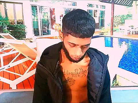 XXX chat uživo modela CharmingIndian1