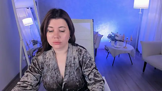 TheaCassian Adlı Modelin Canlı XXX Sohbeti