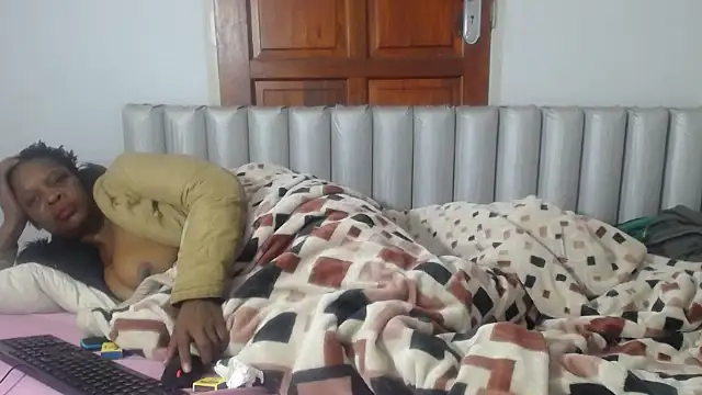 JoycyQueen 即時 XXX 聊天