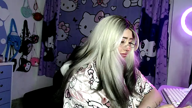 lussyevans24's Live XXX Chat