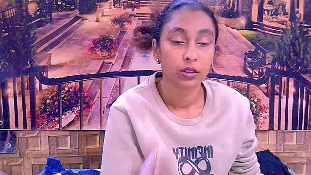 Chat +18 de IndianSexyButt ao vivo