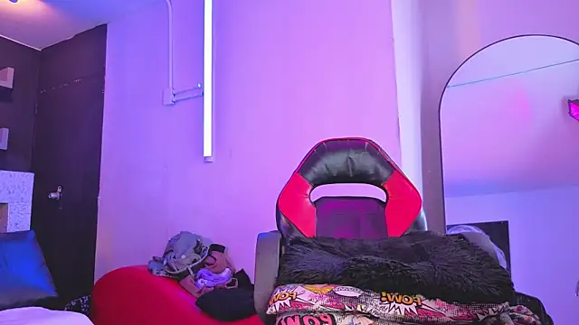 nova_salvatore's Webcam Show