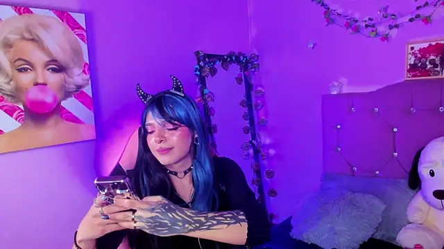 Maki_XOXO Show Webcam