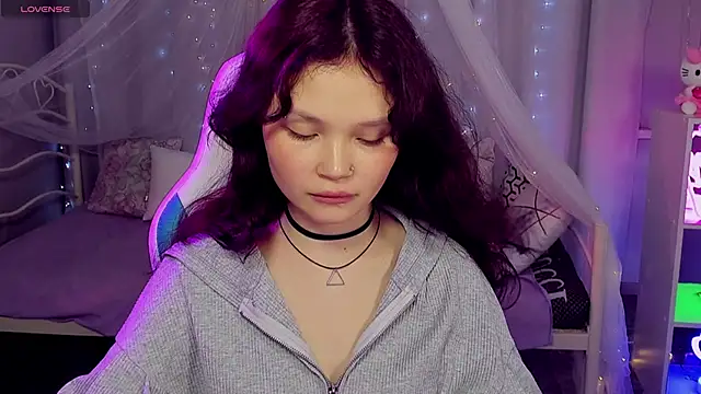 EmilyChaves 现场XXX聊天