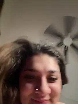 Pokazy przed kamerką – treasurebabii