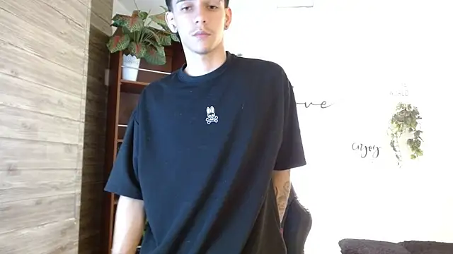 Chat +18 de AmethystShadow17 ao vivo