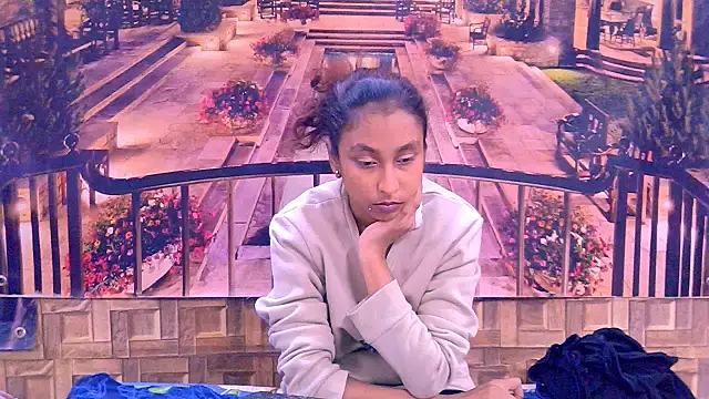 Chat +18 de IndianSexyButt ao vivo