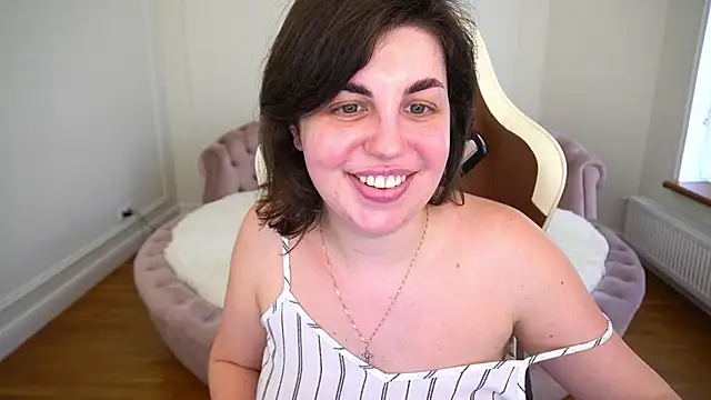 MirandaWong's Live XXX Chat