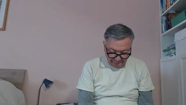 YOU6me Adlı Modelin Canlı XXX Sohbeti