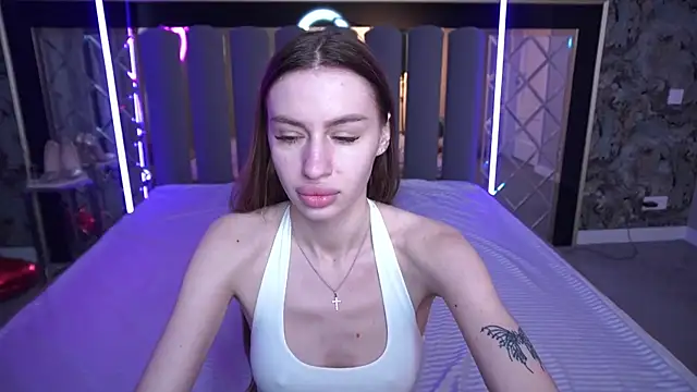 Chatroom XXX en direct de Snow_WhiteeeX