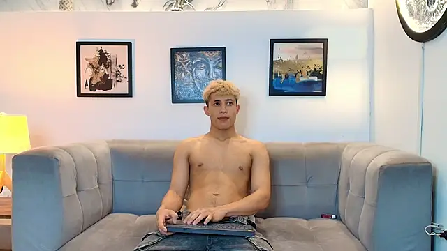 YOUNG_GUYS1 网络视讯表演