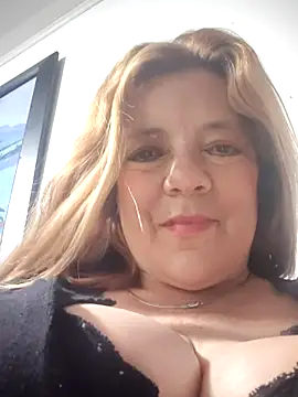 karlaanqui1 লাইভ XXX চ্যাট