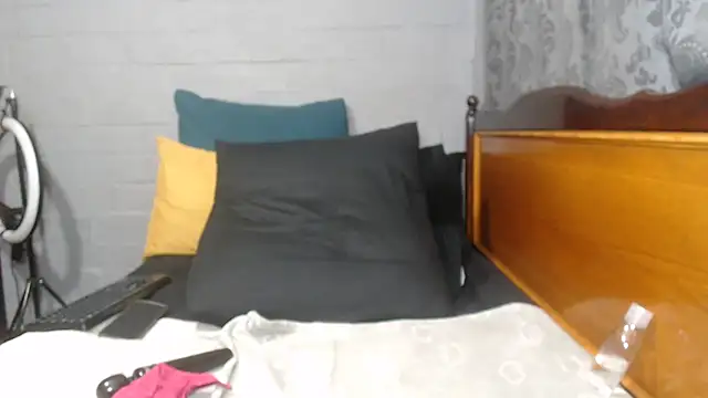 BOOTYDIVAXXX live XXX chat